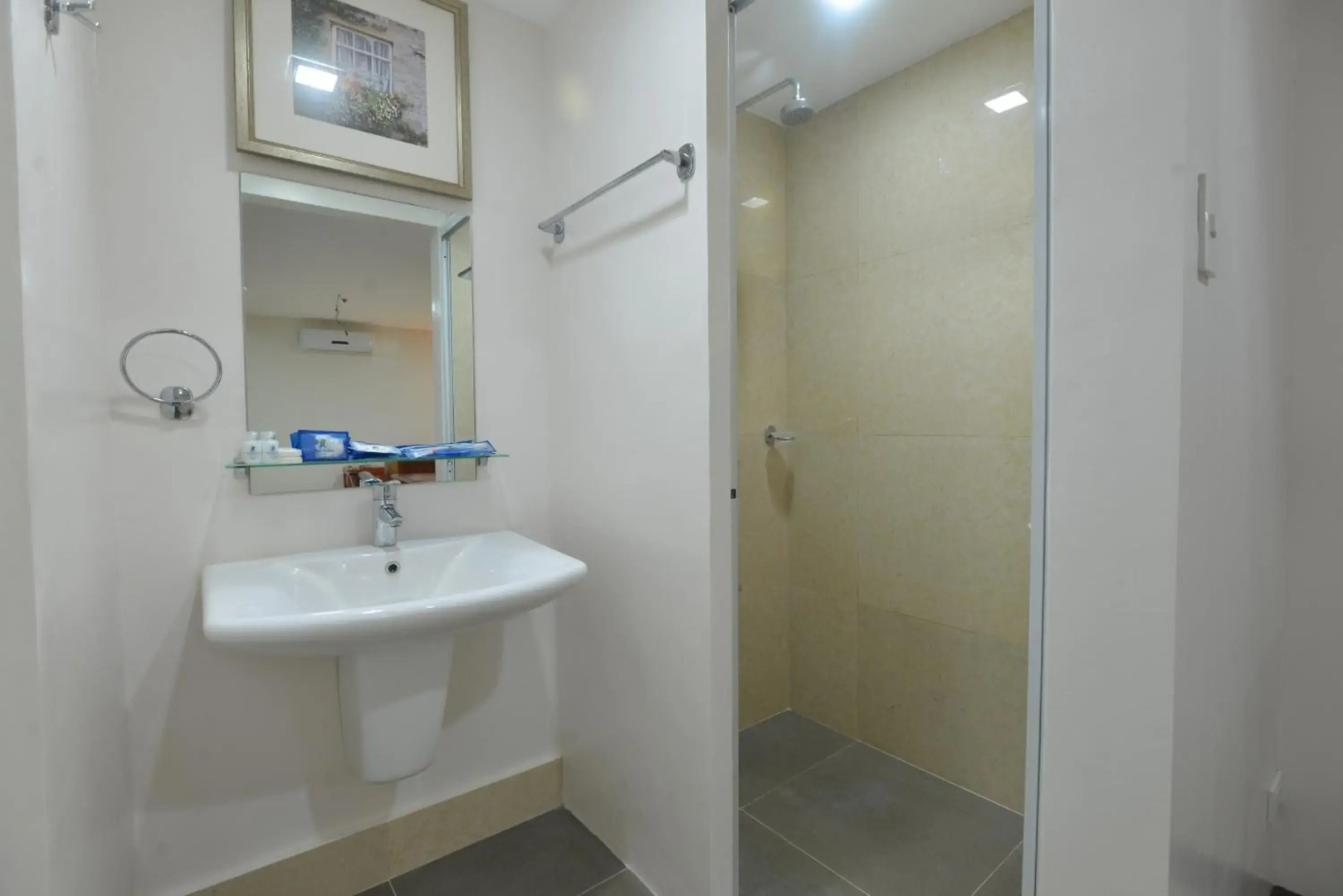 Royal Suites Condotel