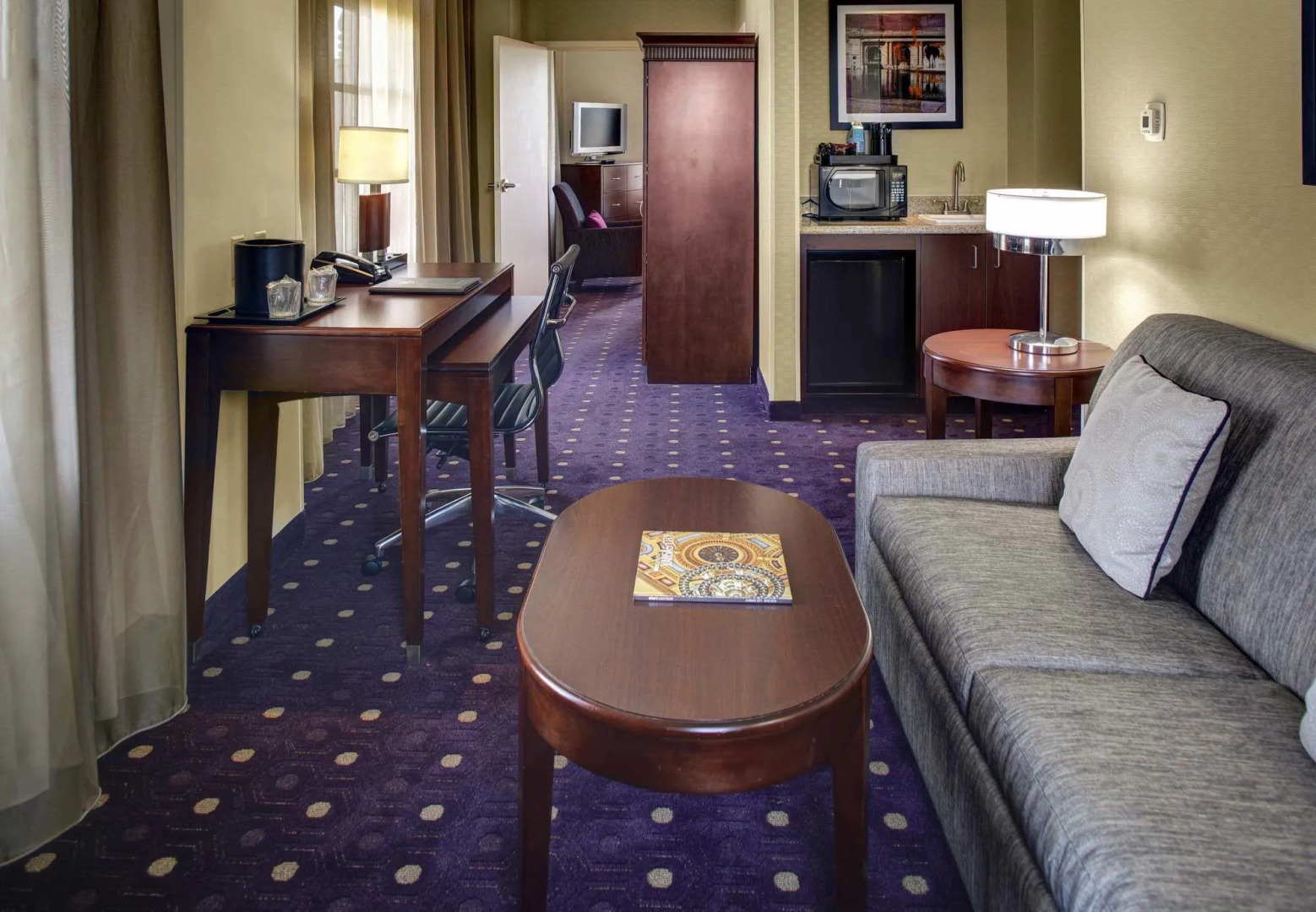 Courtyard by Marriott Kansas City Country Club Plaza