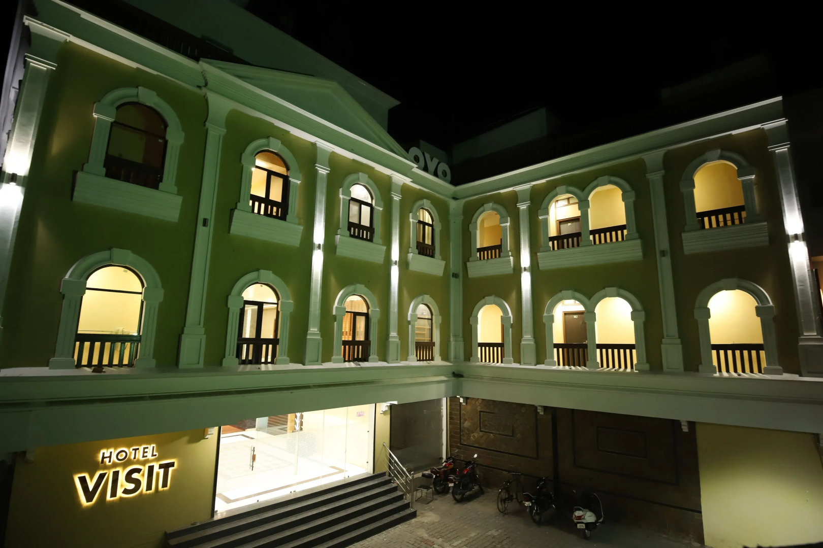 Visit Hotel & Restaurant