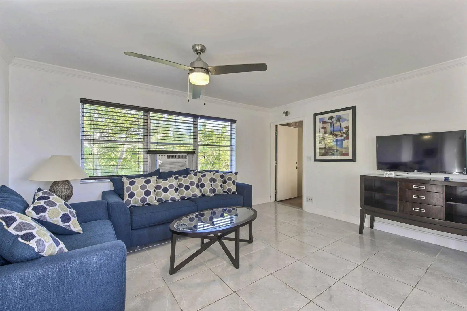 Sea Beach Plaza - Near Jungle Queen Riverboat