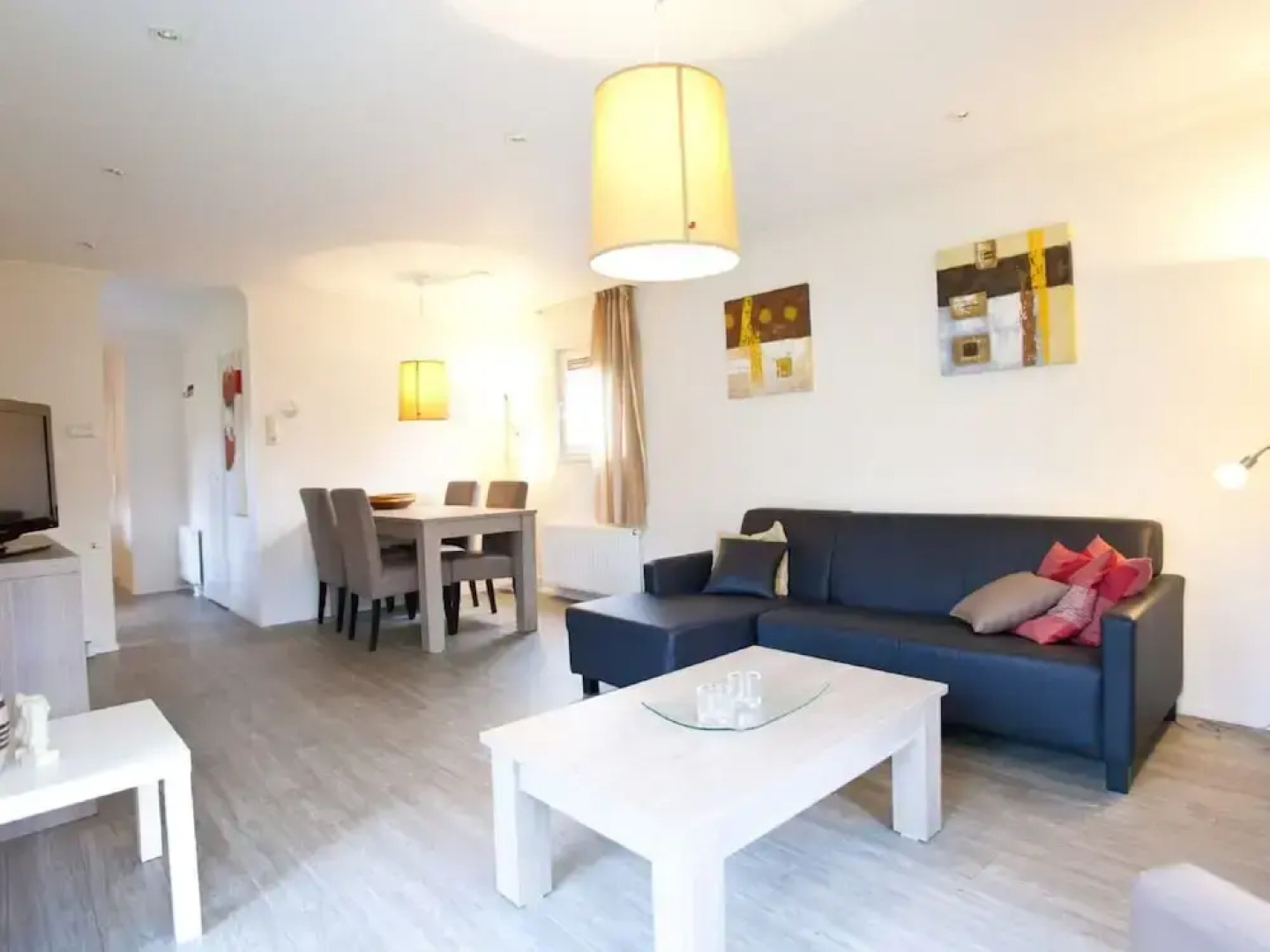 Cozy Chalet in a Holiday Park