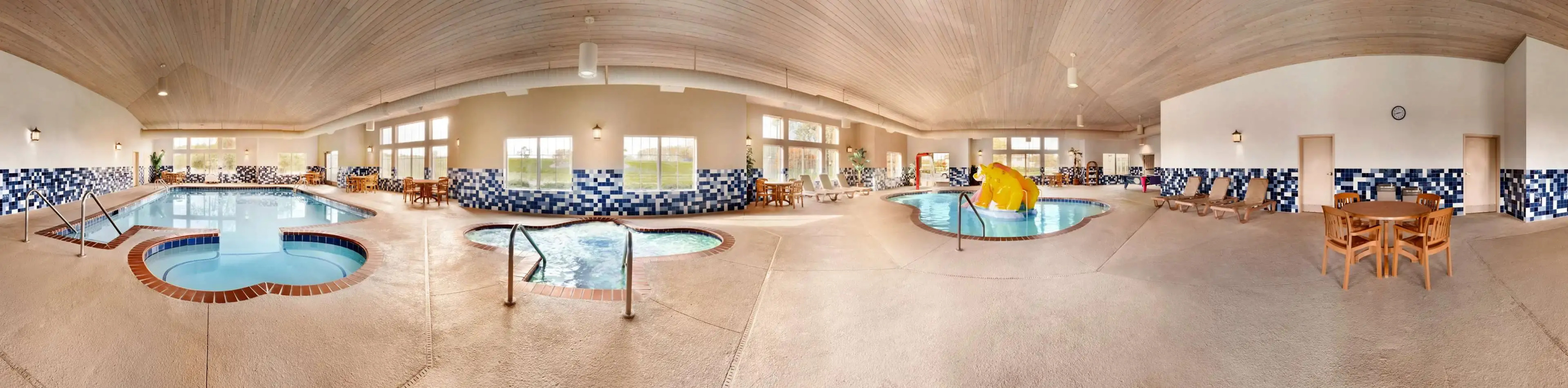 Country Inn & Suites by Radisson, Portage, IN