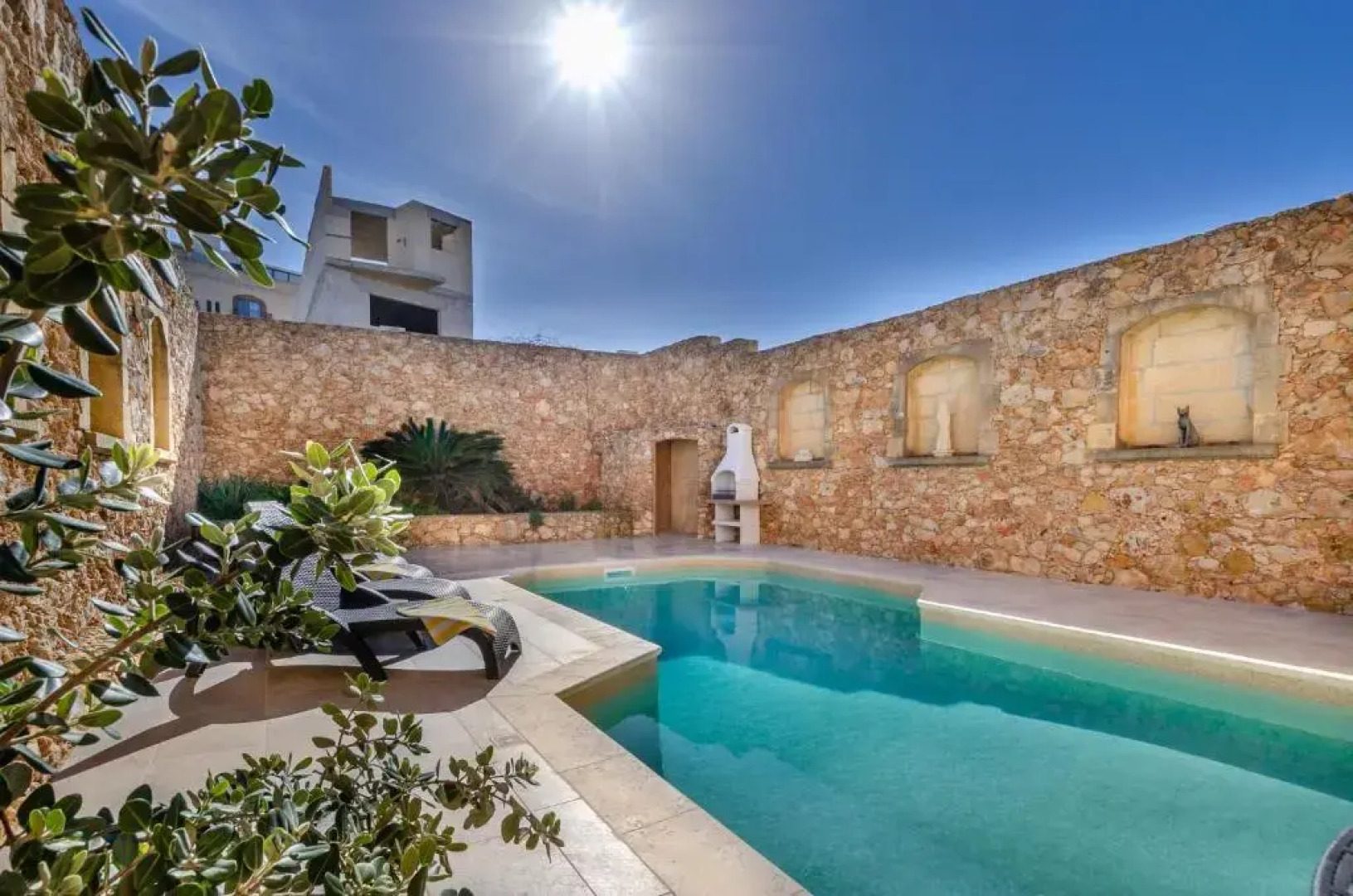 The Grand Authentic House with Private Pool