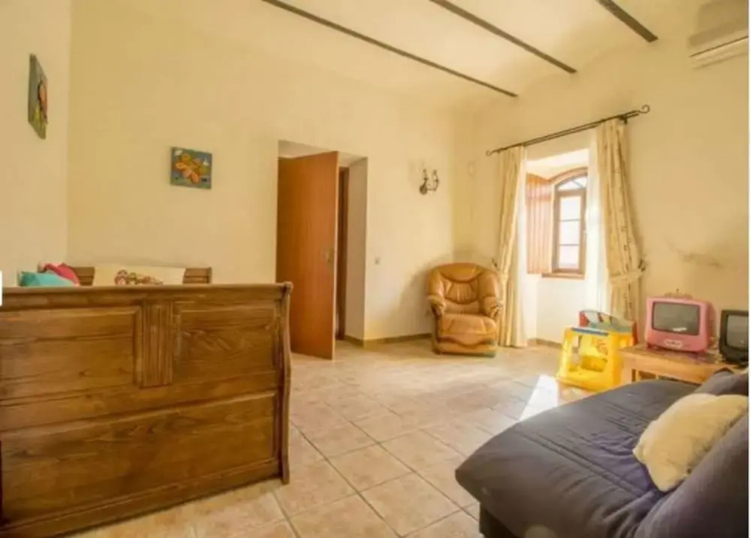 Villa - 6 Bedrooms with Pool and WiFi - 103920