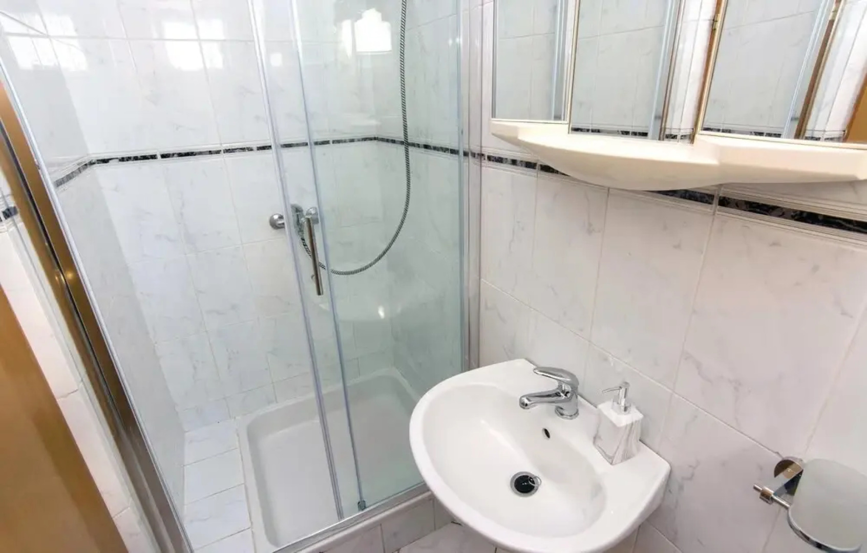 Nice Home in Pakostane With 5 Bedrooms, Wifi and Outdoor Swimming Pool