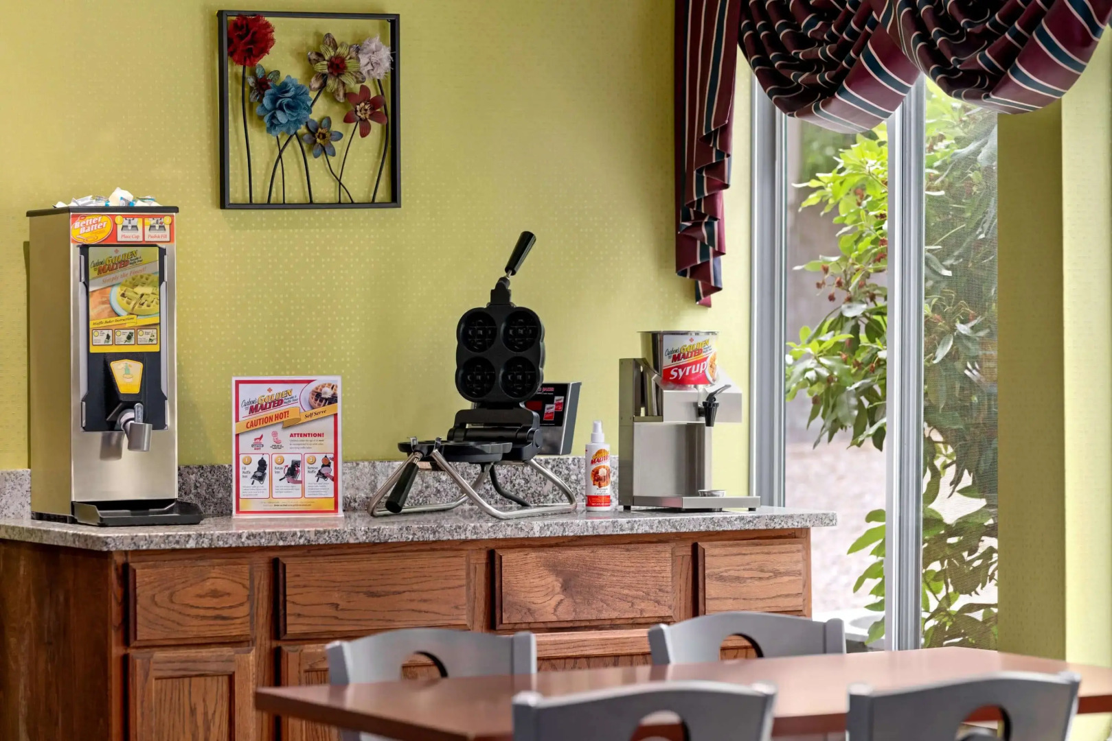 Baymont by Wyndham North Dartmouth / Fall River