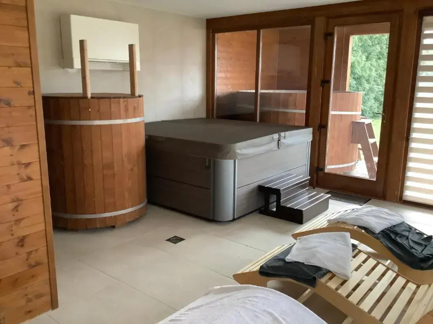 Tavi Fészek Vendégház