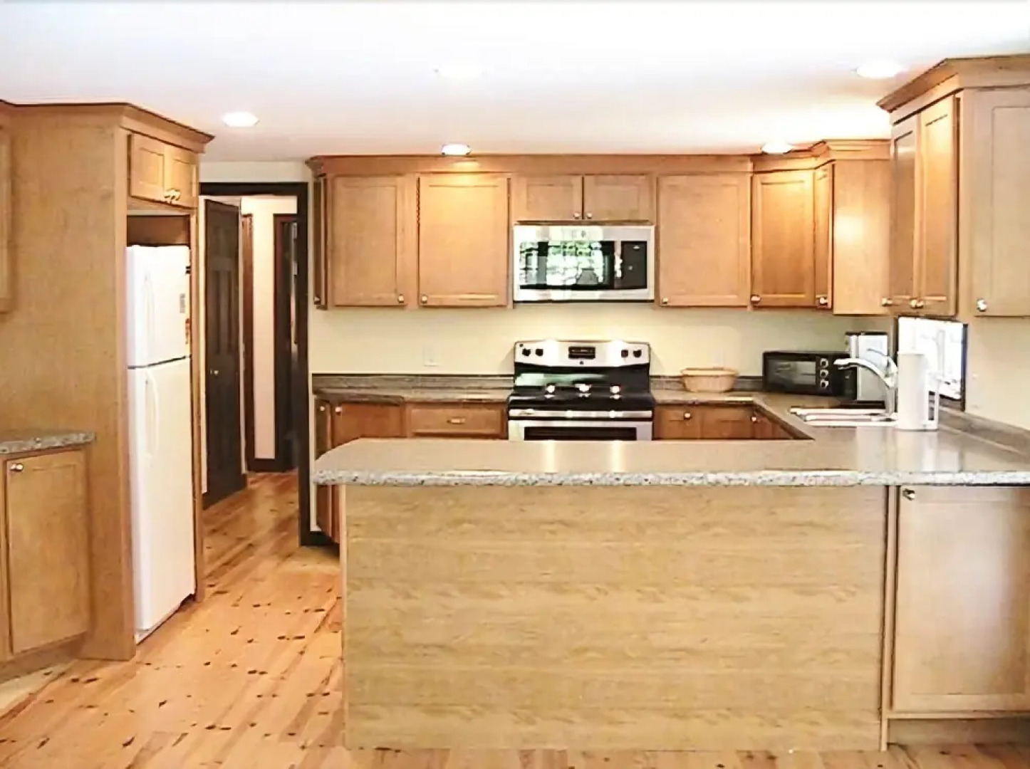 12 Areys - 4 Bedroom House