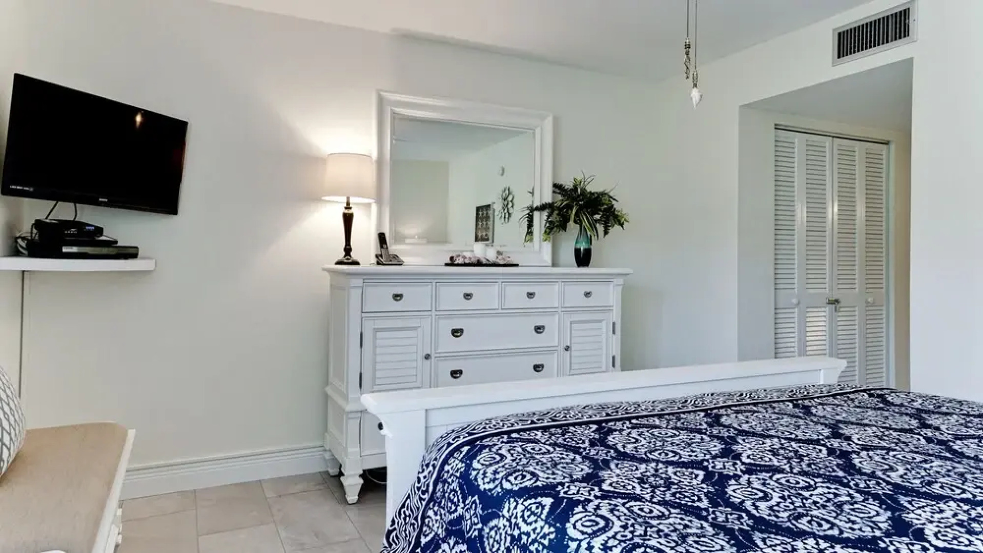 Runaway Bay Resort by BBG