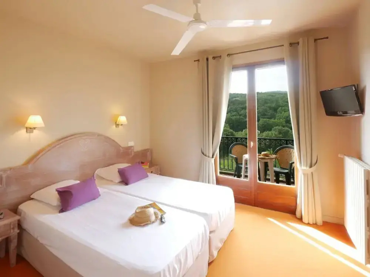 Hôtel Vacances Bleues Castel Luberon