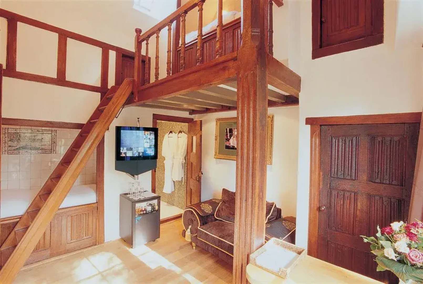 Luxury Vintage Hotel Villa Beukenhof