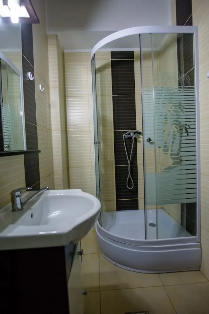 Summerland Apartment