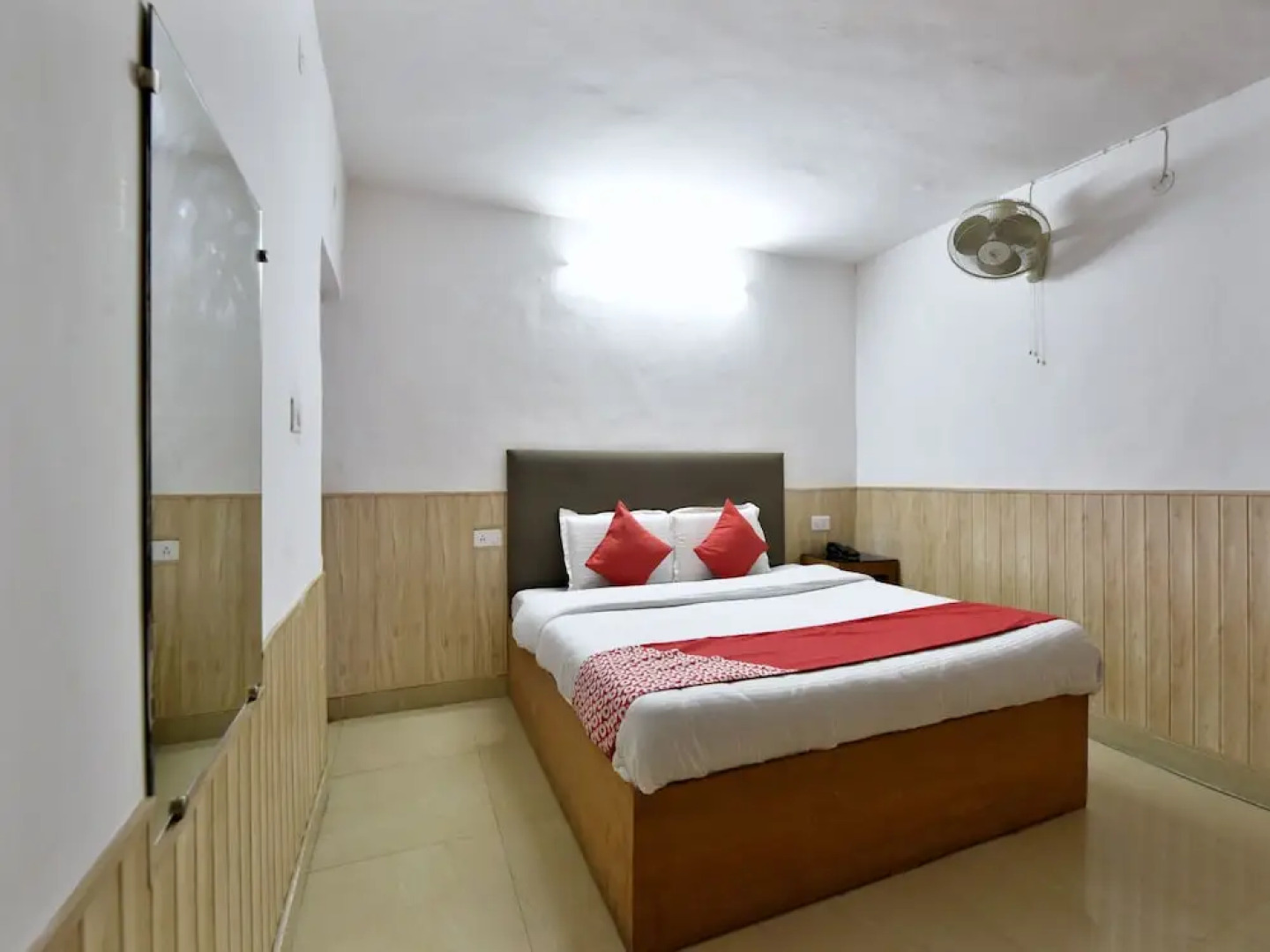 OYO 12023 Hotel Jasmine