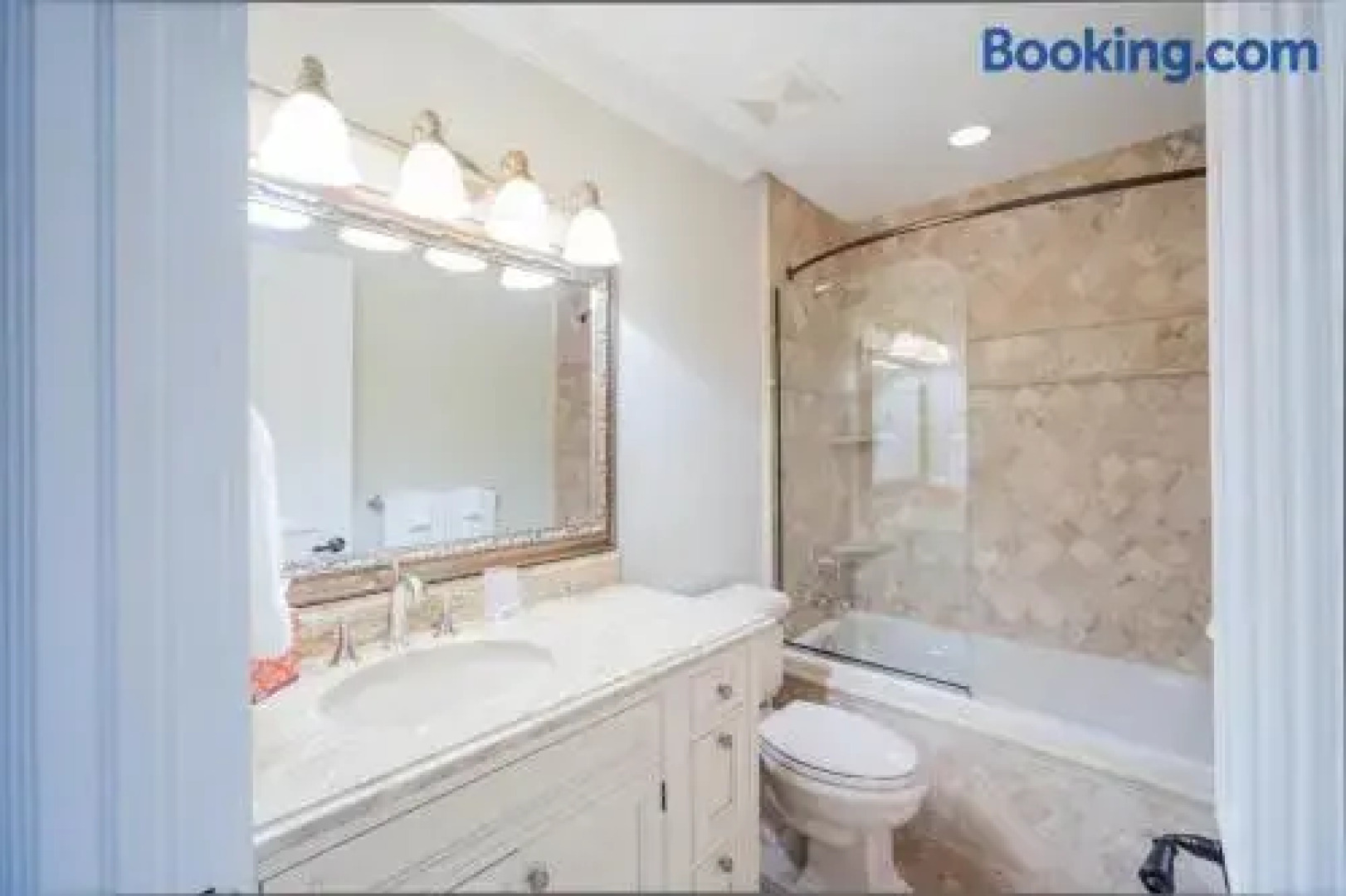 Coconut Walk by Grand Cayman Villas & Condos