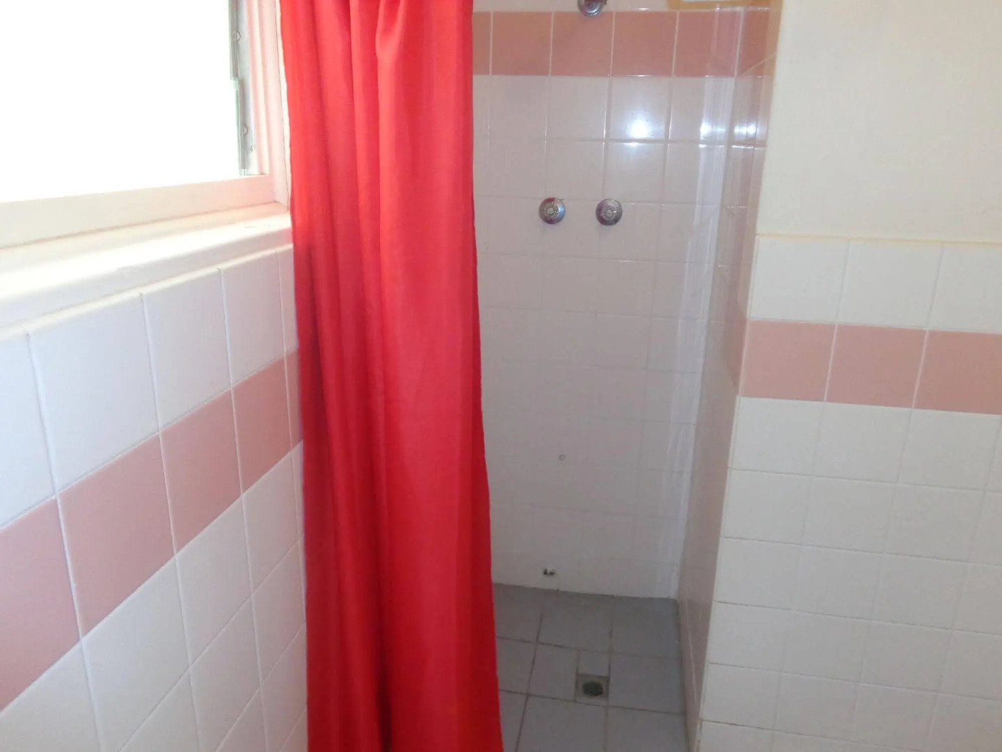 Adelaide Motel & Backpackers