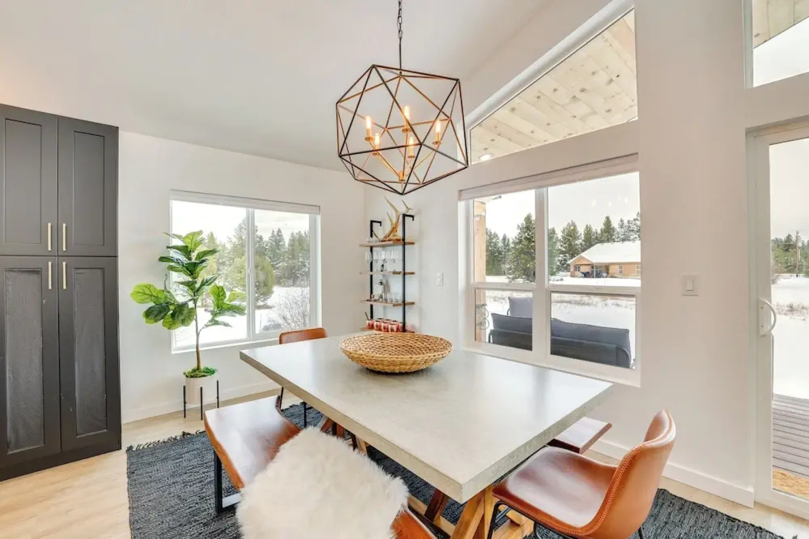 Family-friendly Donnelly Home w/ Private Hot Tub!