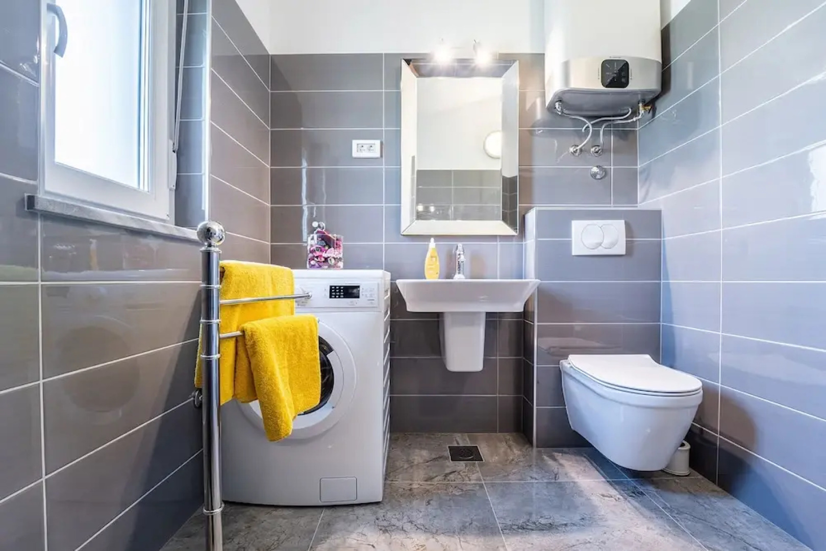 Modern Villa With Pool and Terrace