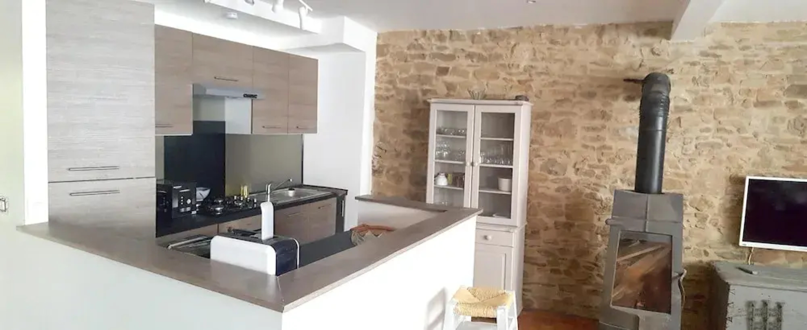 House With 2 Bedrooms in La Porcherie, With Enclosed Garden and Wifi