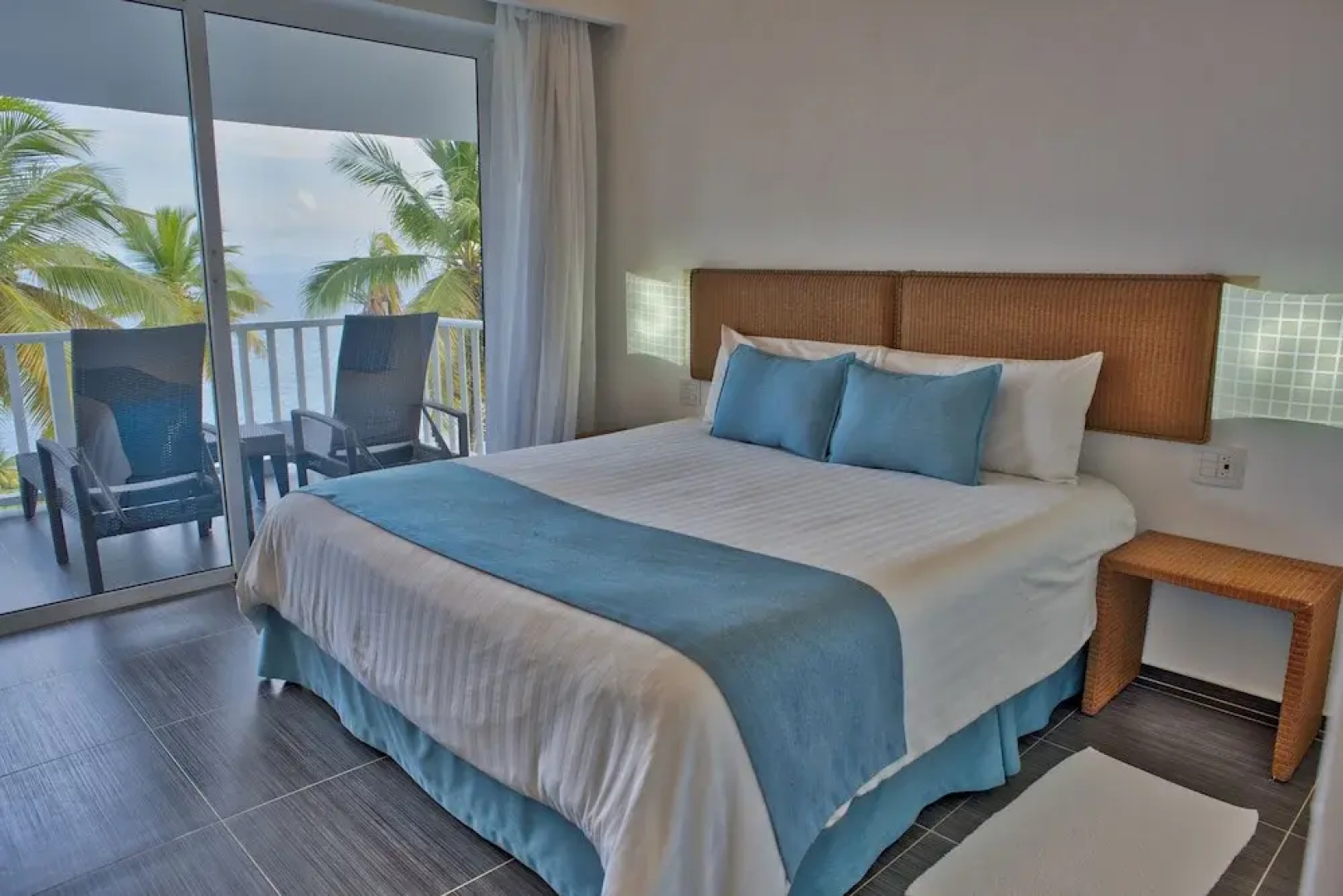 Bluebay Vacation Rentals At Vista Mare