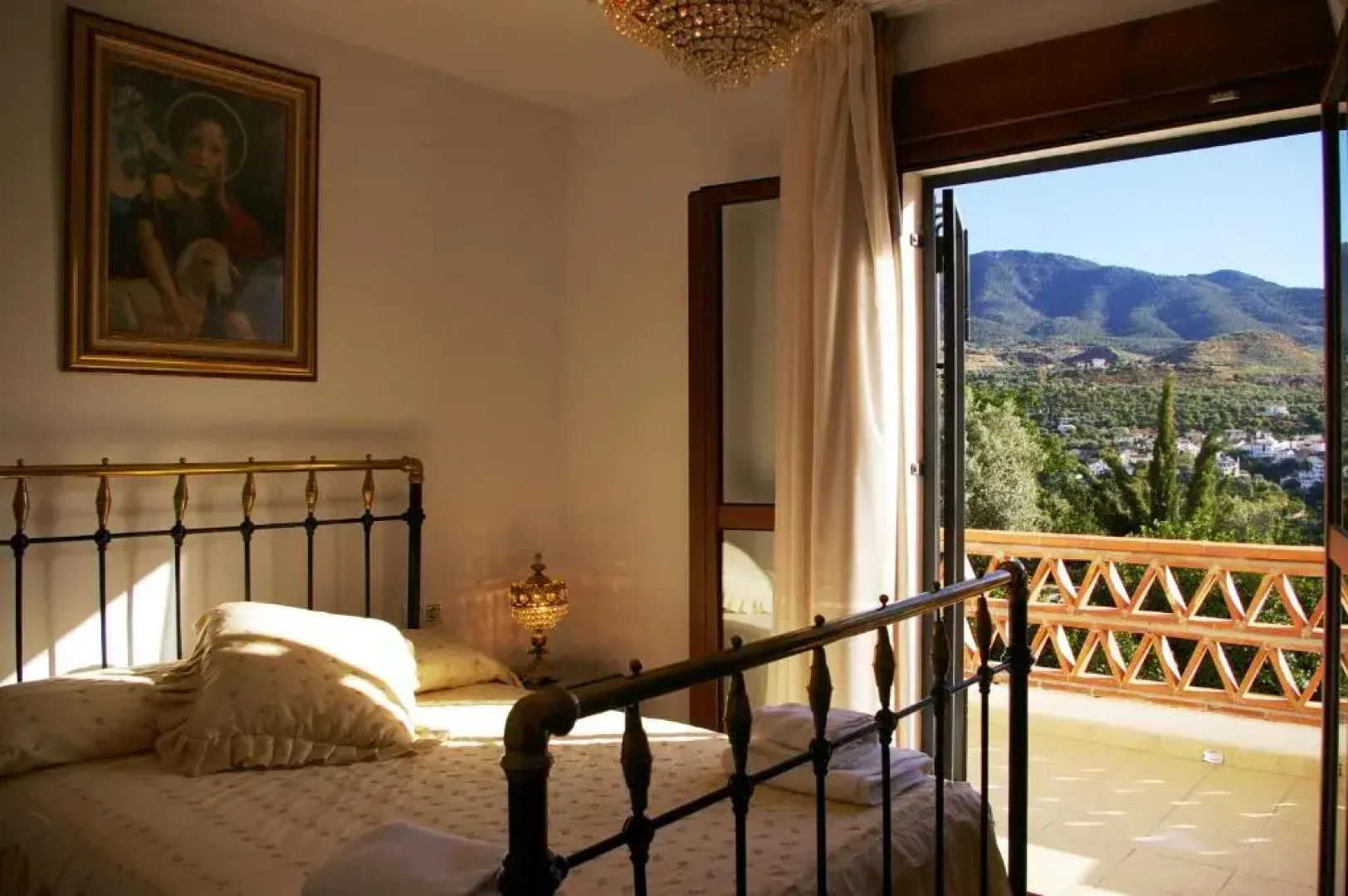 Hostal y Apartamento Rural Los Naranjos