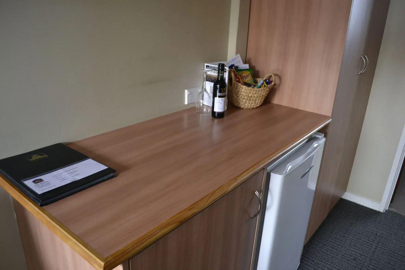 Waves Motel and Apartments