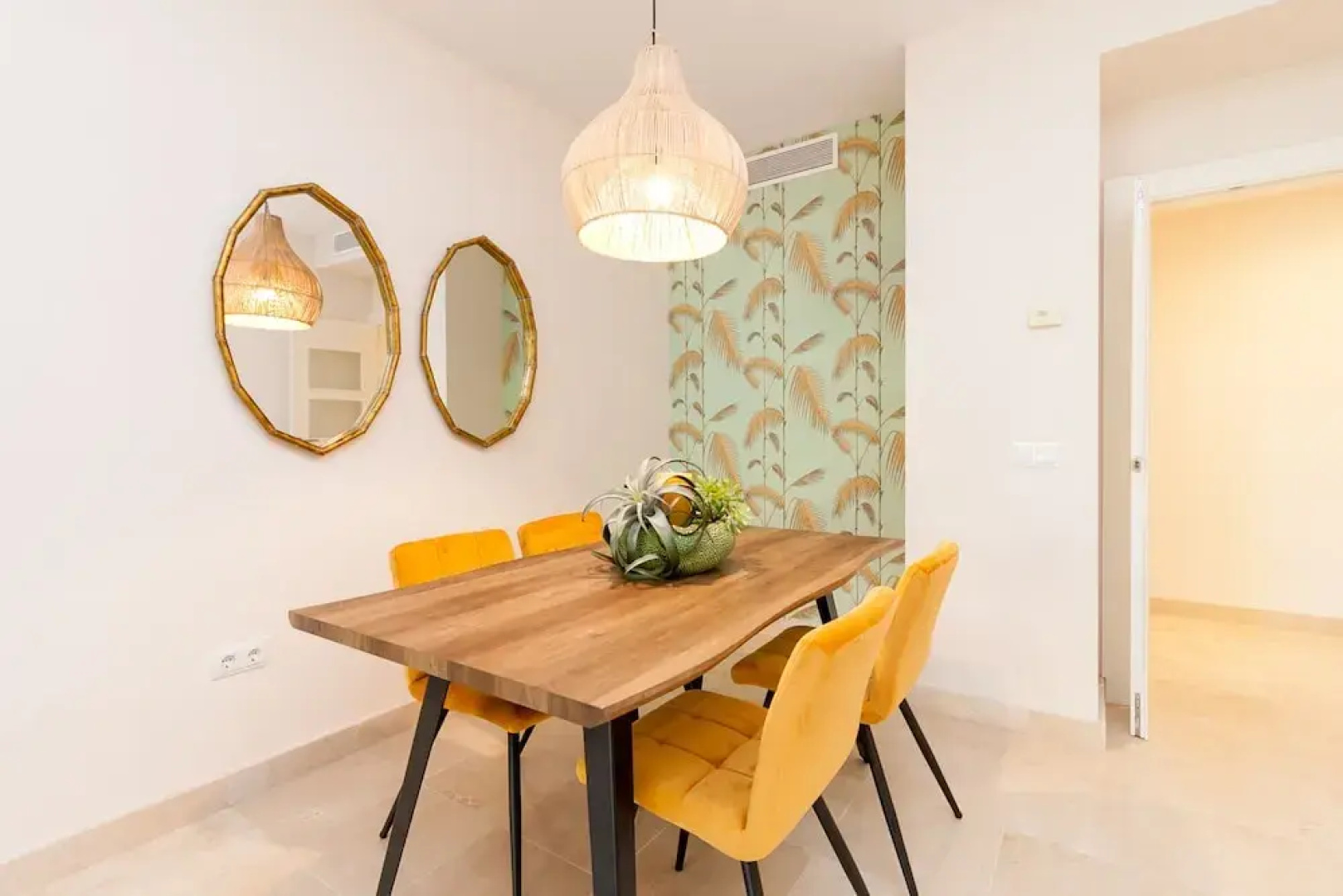 Flamingos Holiday Haven Canovas Apartment