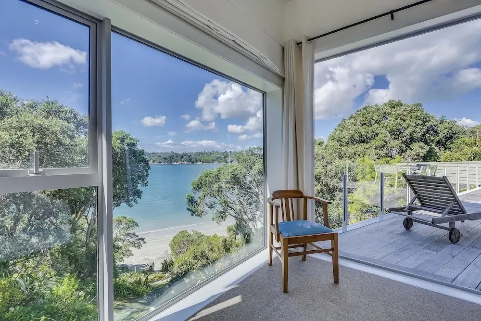 Absolute Beachfront Oneroa