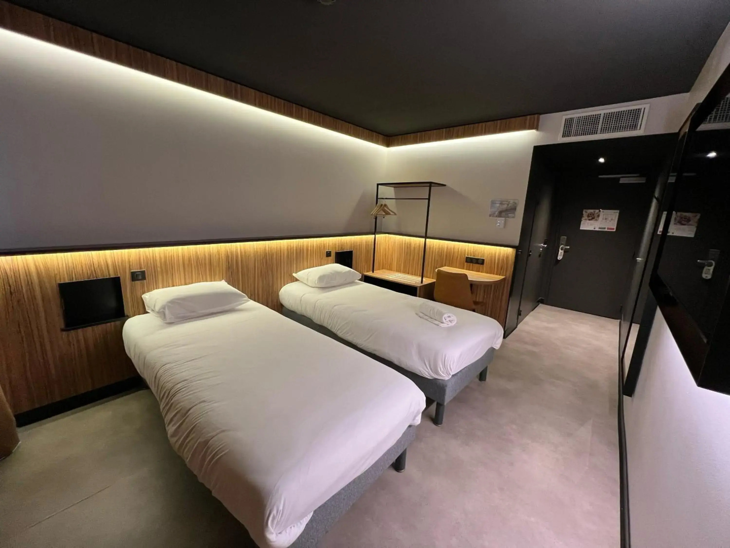 B&B HOTEL Clermont-Ferrand A71/A75 La Méridienne