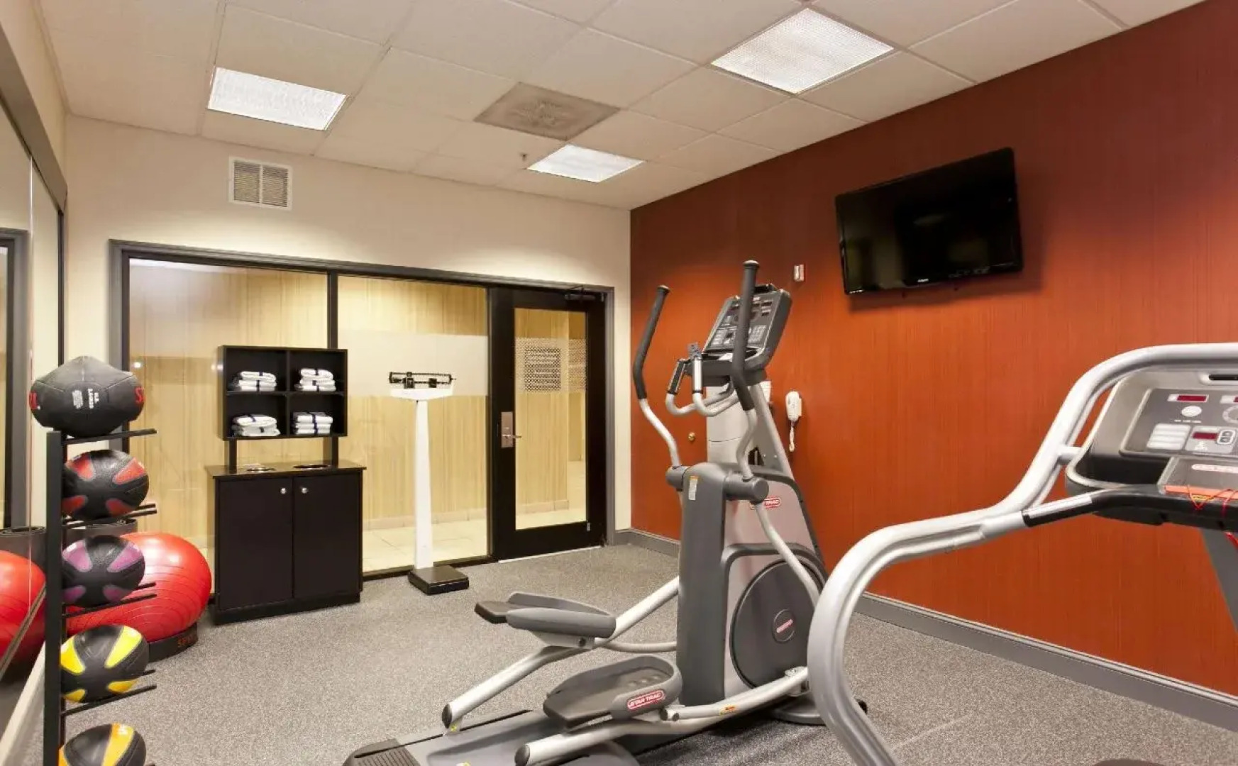 Hampton Inn Winchester N/Conference Center, VA