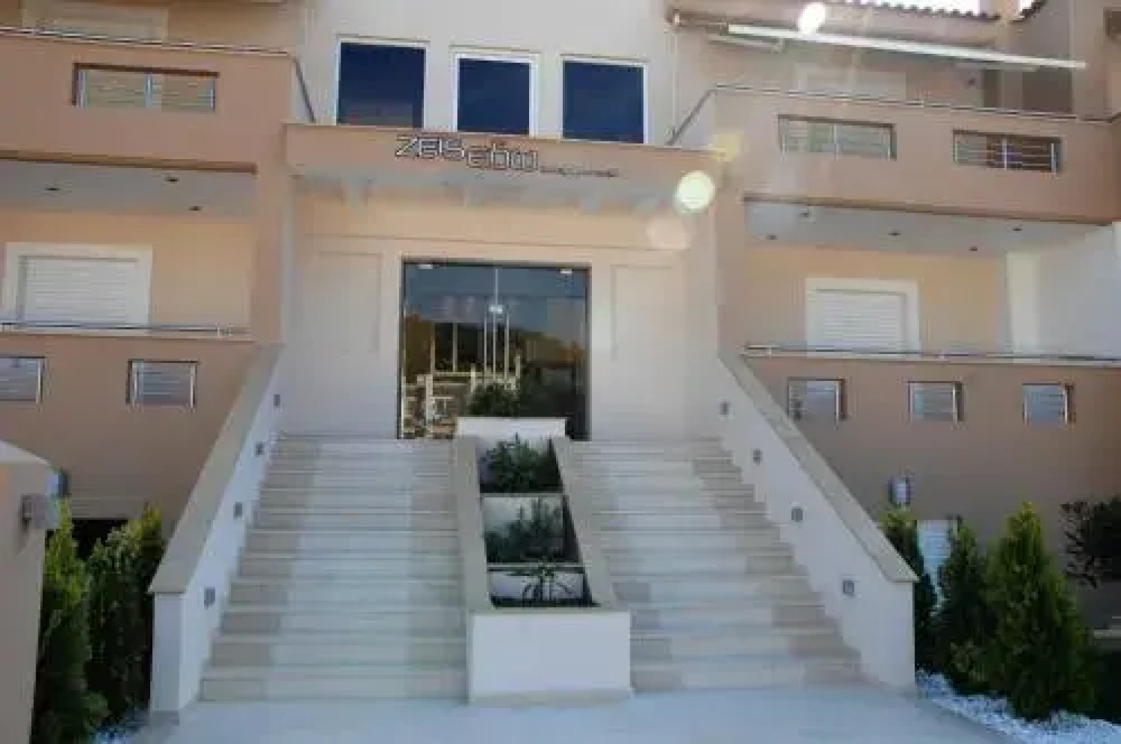 Zeis Edo Luxury Apartments