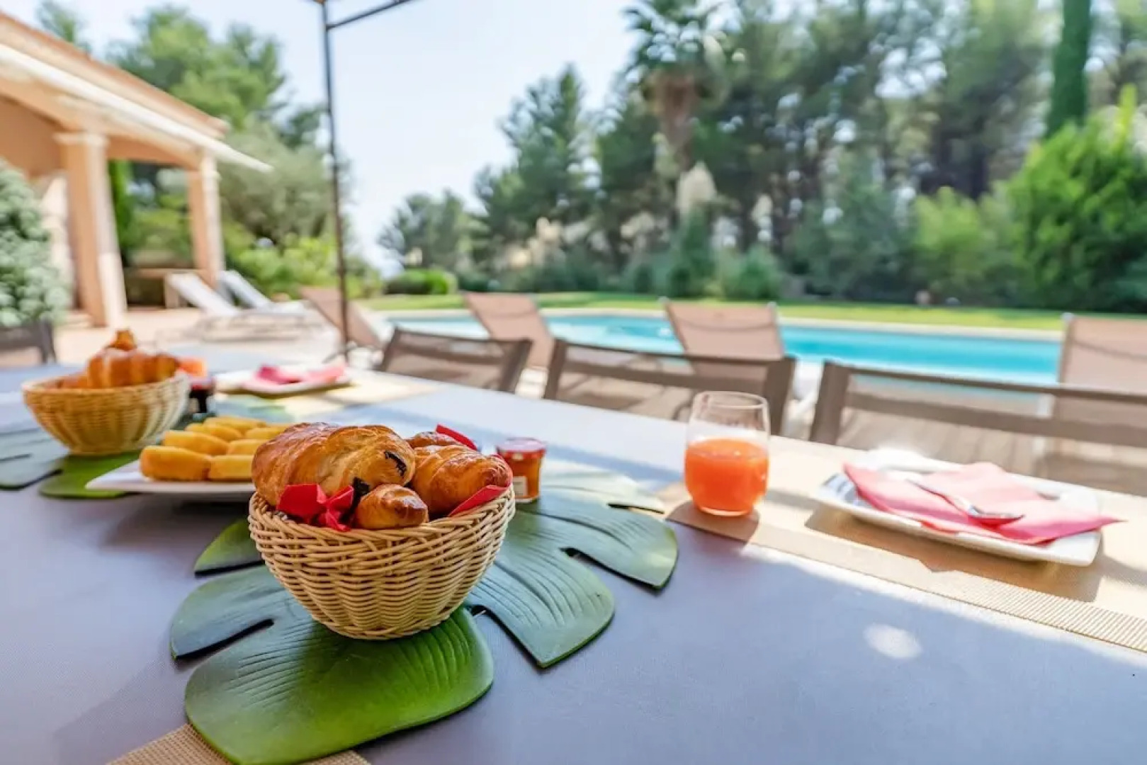 Villa Eléonore - plage à pied vue mer piscine sans vis-à-vis jardin 3600m² - Ted Home