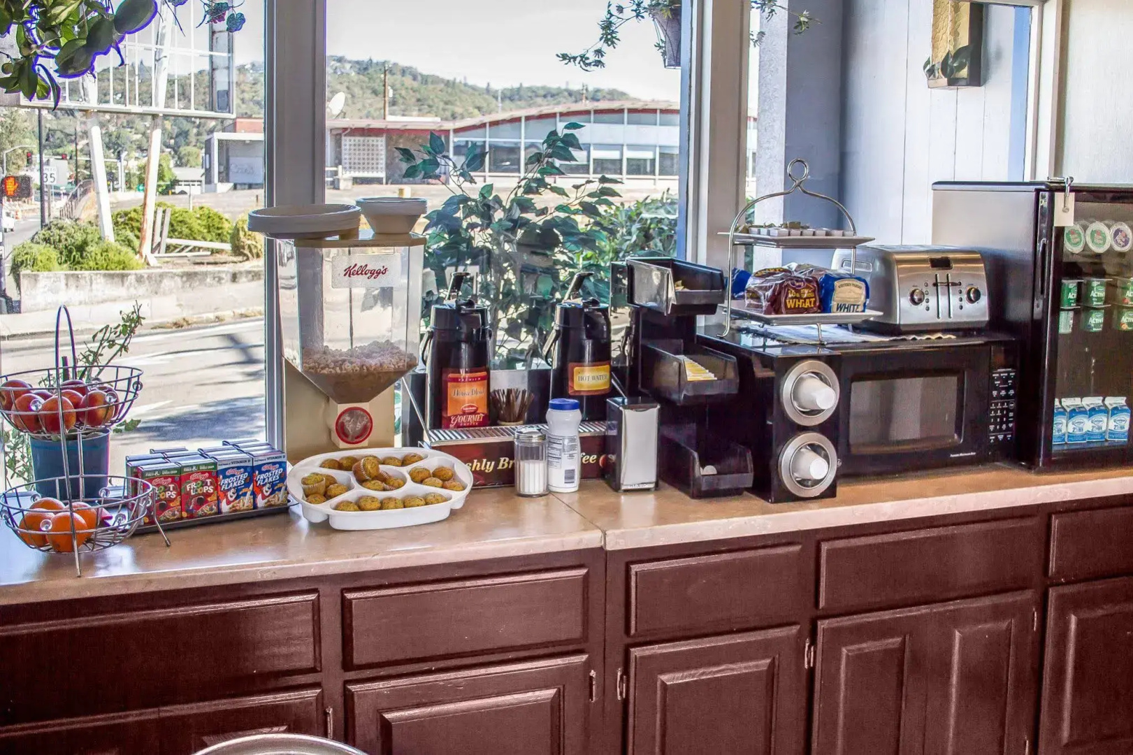 Rodeway Inn & Suites Roseburg