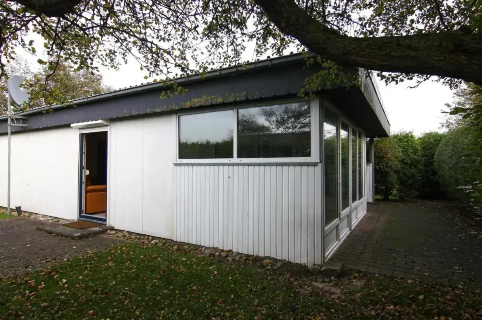Bungalow in Warwerort Near Wadden Sea Park