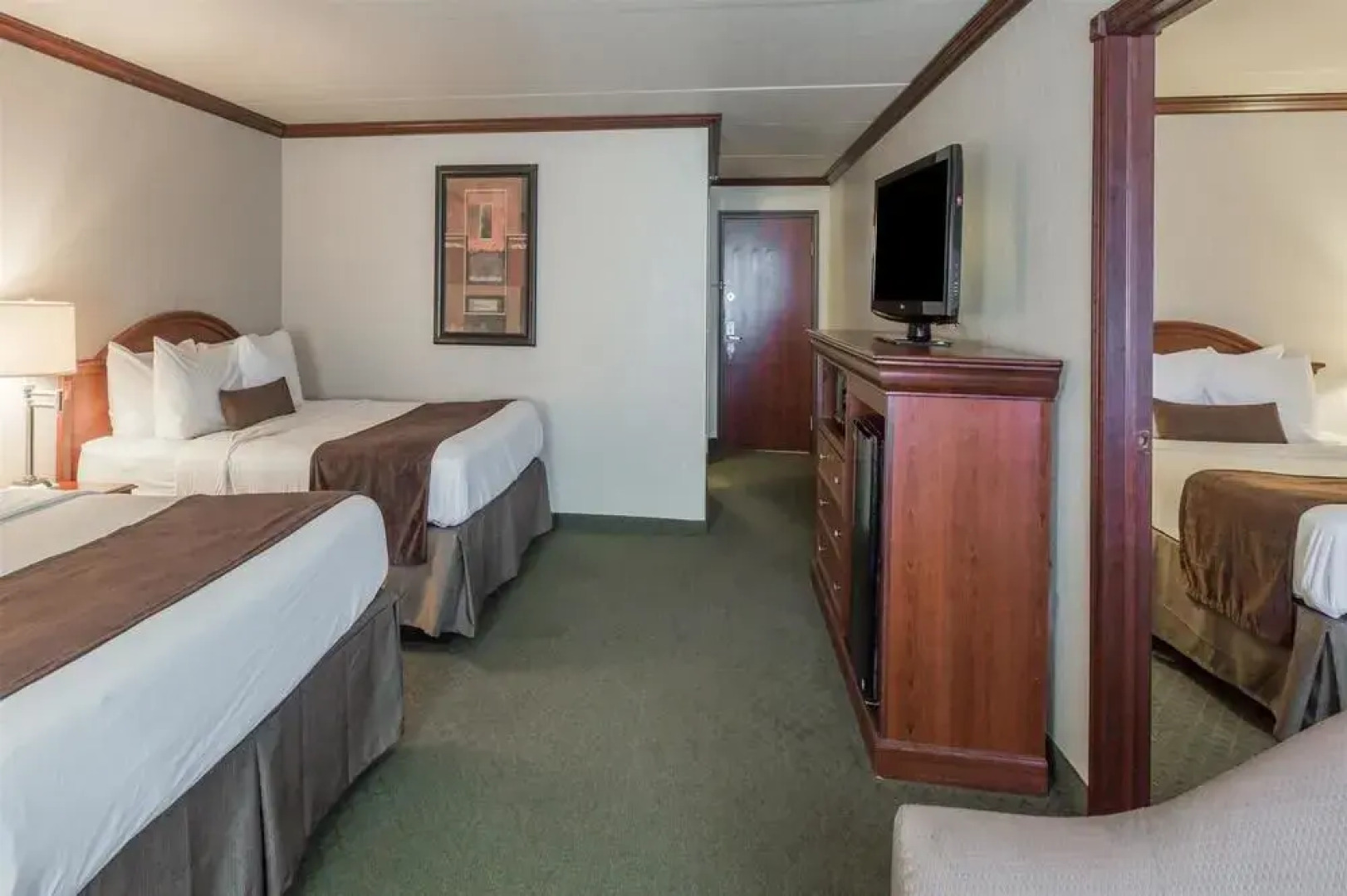 Baymont Inn & Suites Mandan Bismarck Area
