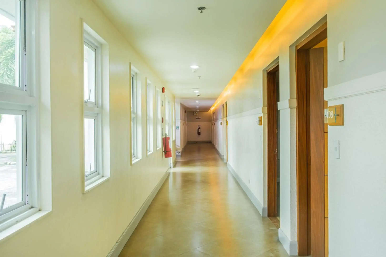 La Piazza Hotel and Convention Center