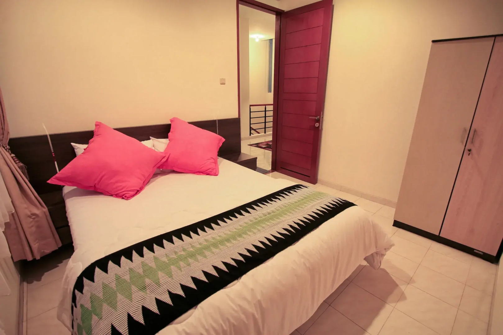 Villa Mawar Syariah, 3 BR, Nice View ke Bukit