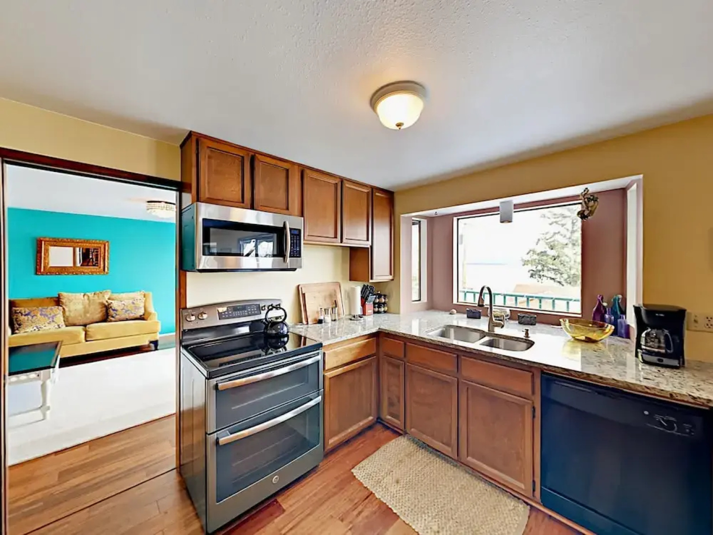 Puget Sound Views with Private Beach by RedAwning