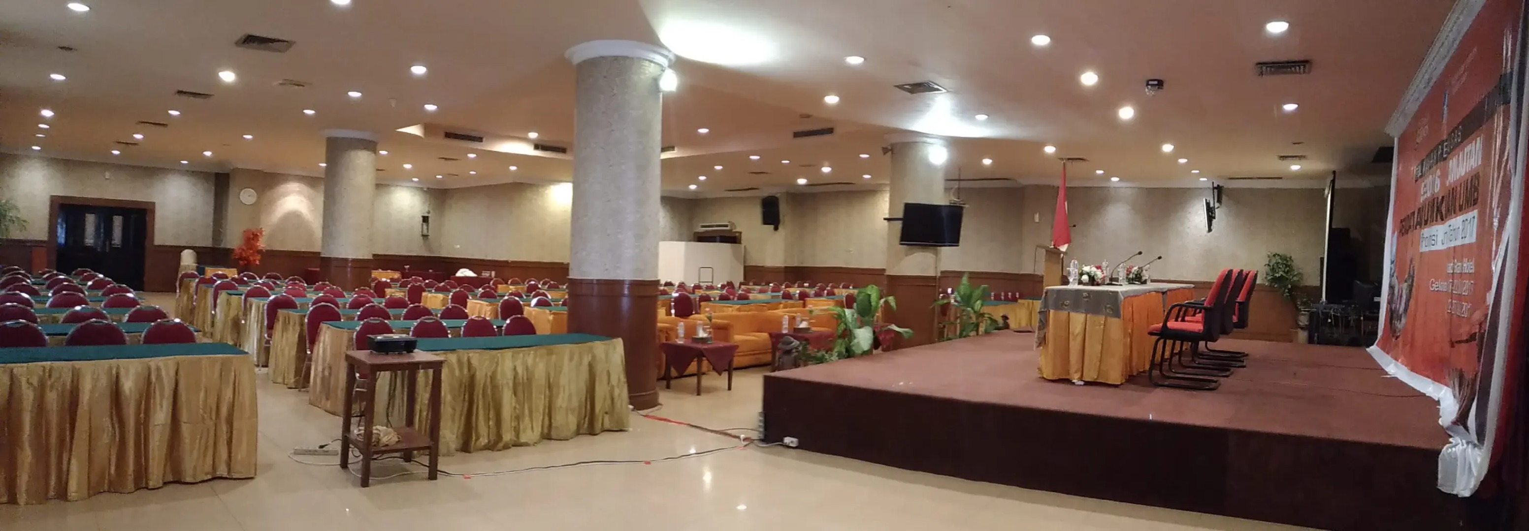 Abadi Hotel & Convention Centre