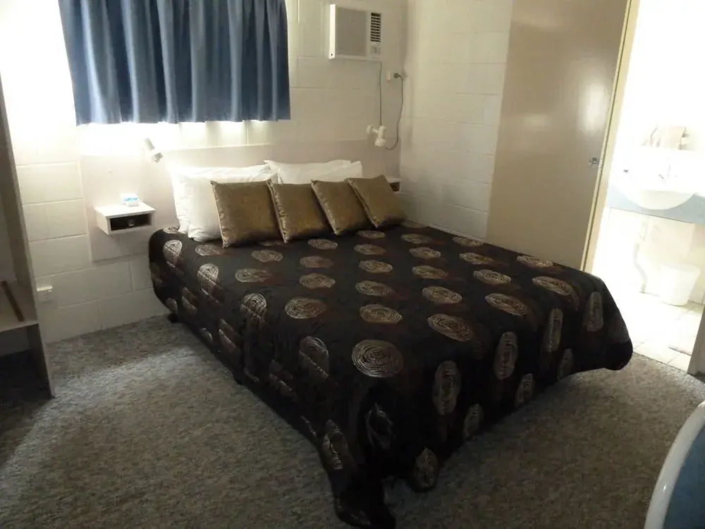 The Overflow Motor Inn