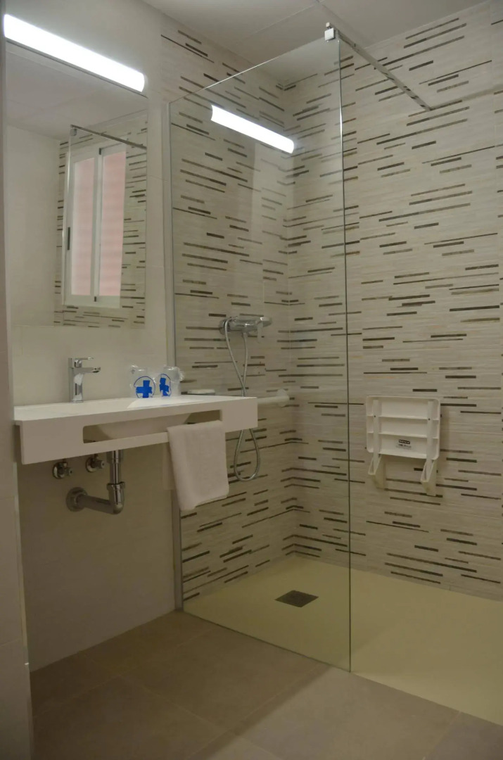 Отель Medsur-Alone