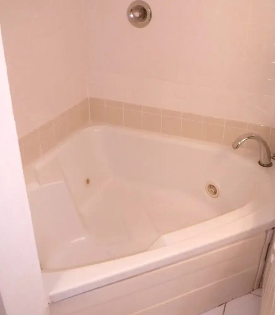 Waterside Inn on the Beach