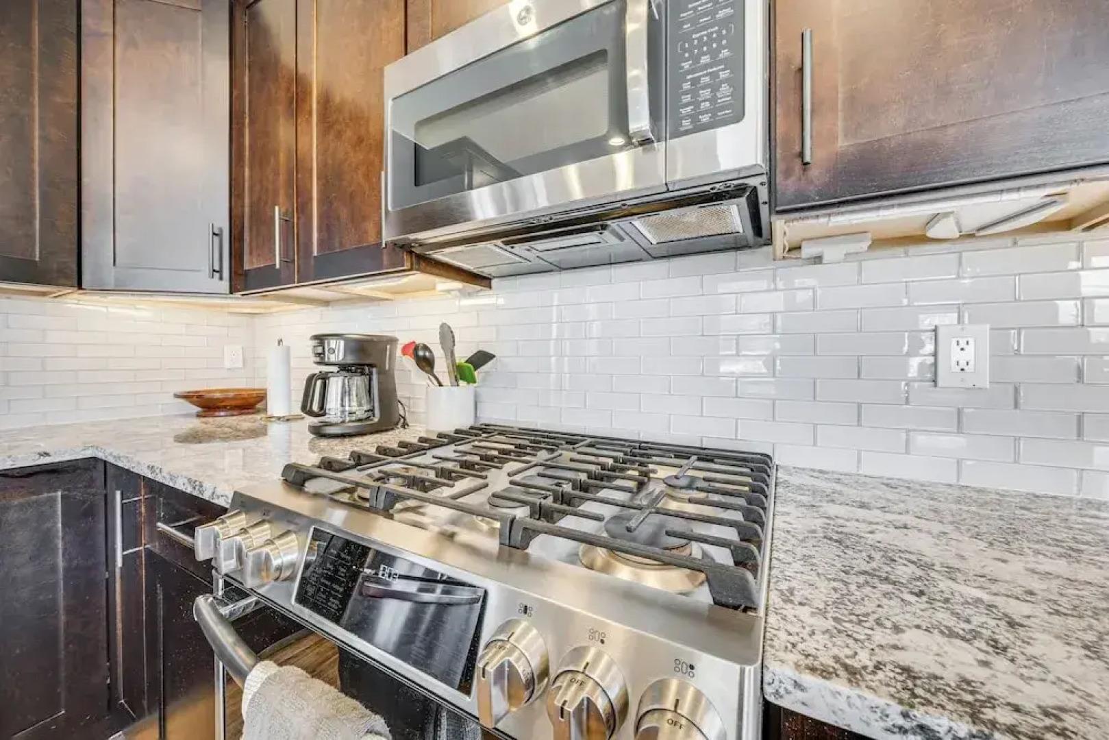 8 Mi to Keystone Resort: Mtn-view Townhome