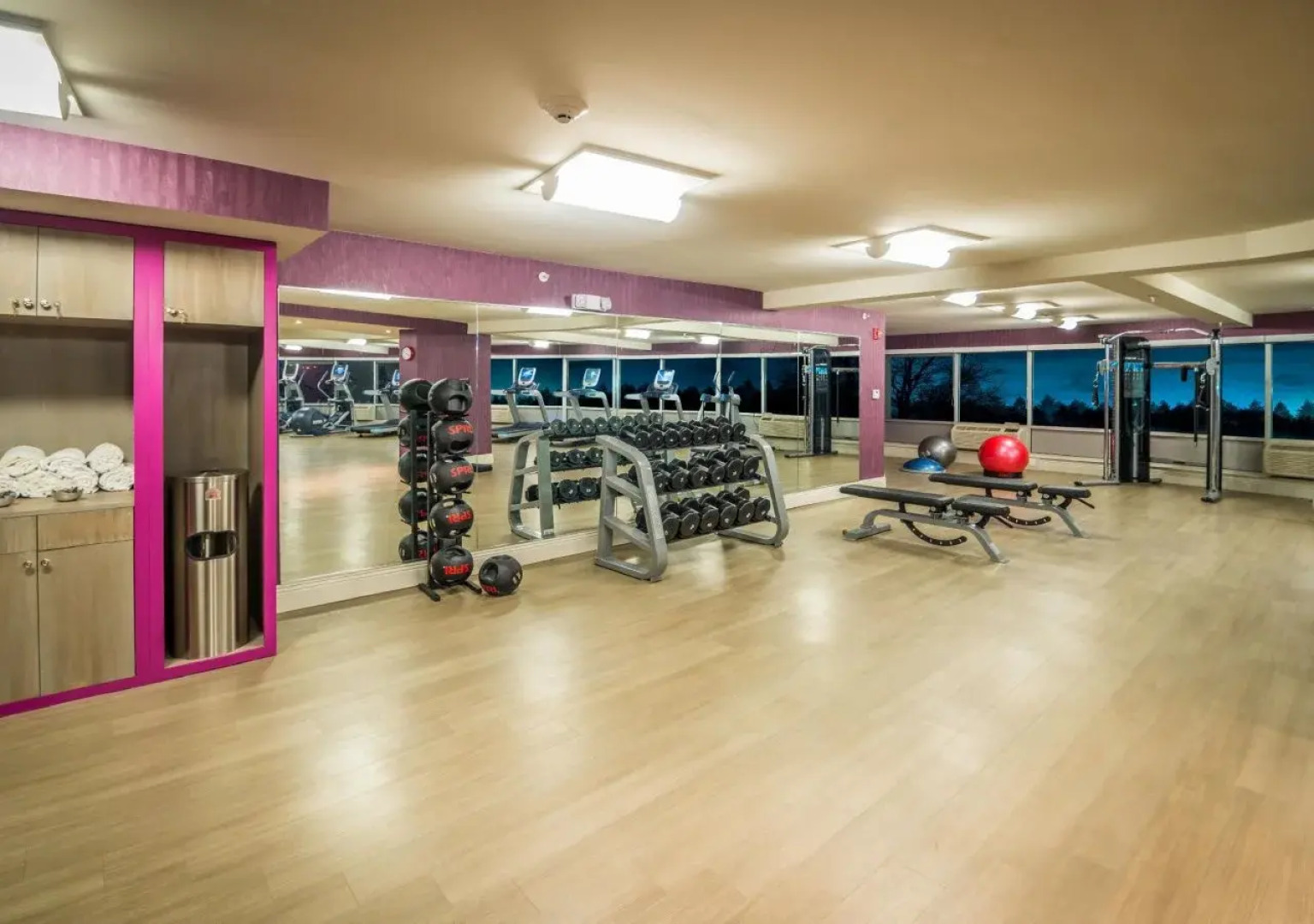 Crowne Plaza Saddle Brook by IHG