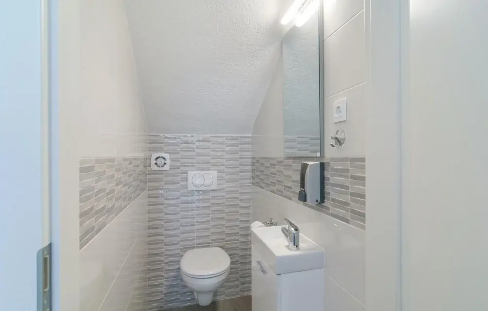 Nice Home in Srinjine With Sauna, Wifi and 4 Bedrooms