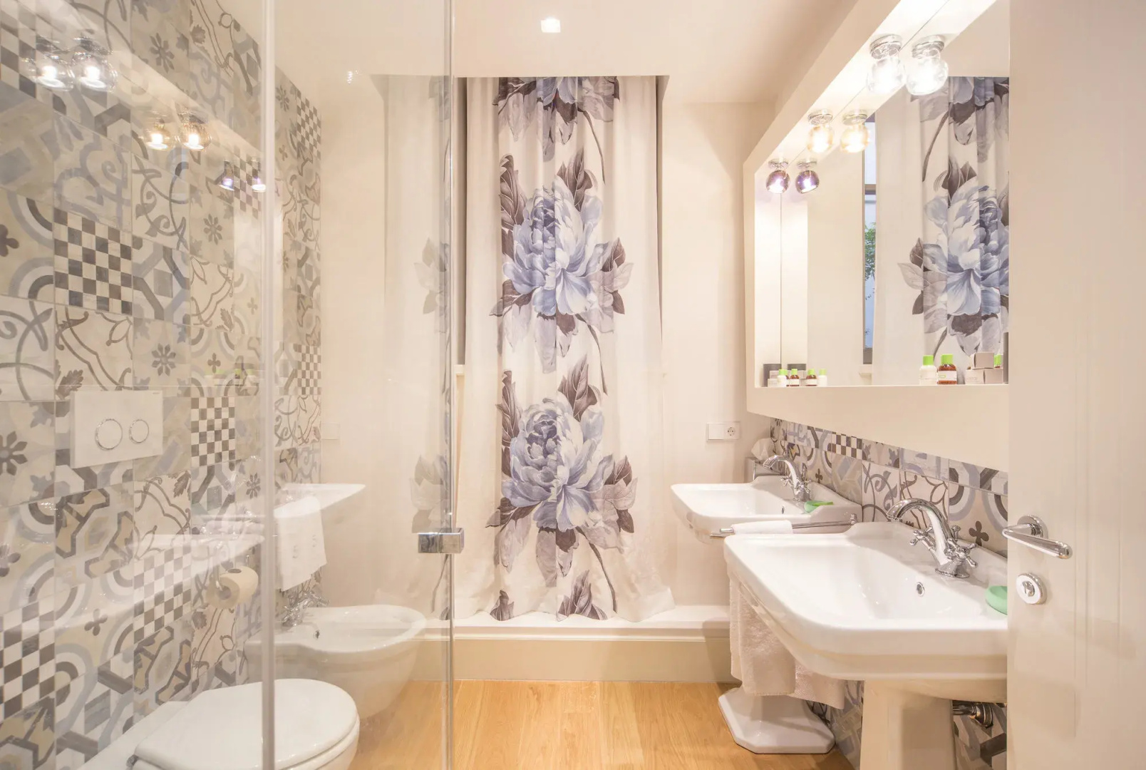Cinque Luxury Rooms