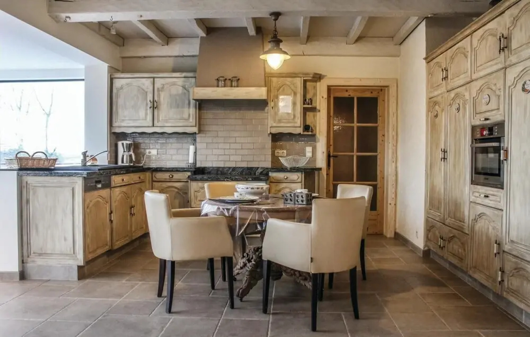 Nice Home in Lo-reninge With 6 Bedrooms, Jacuzzi and Wifi