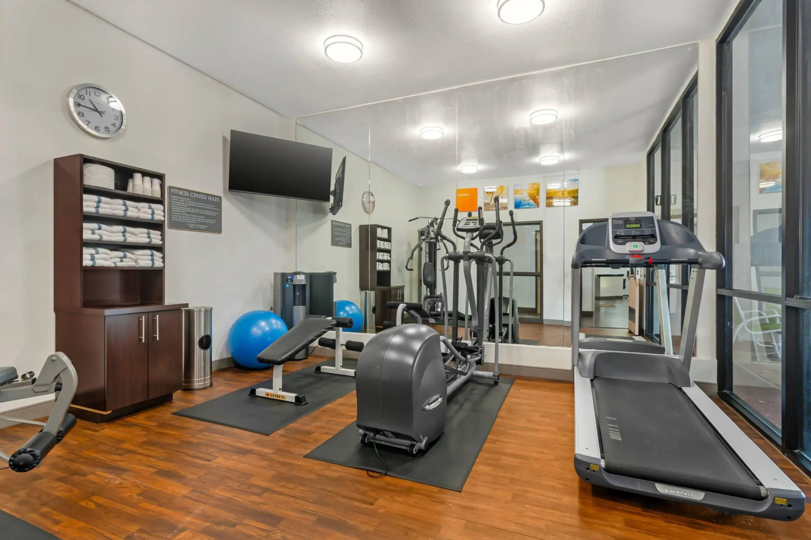 Comfort Inn & Suites Kansas City - Northeast