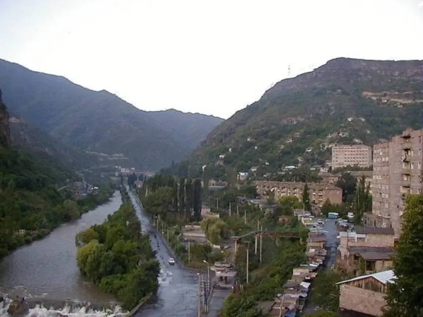 Отель Sanahin Bridge