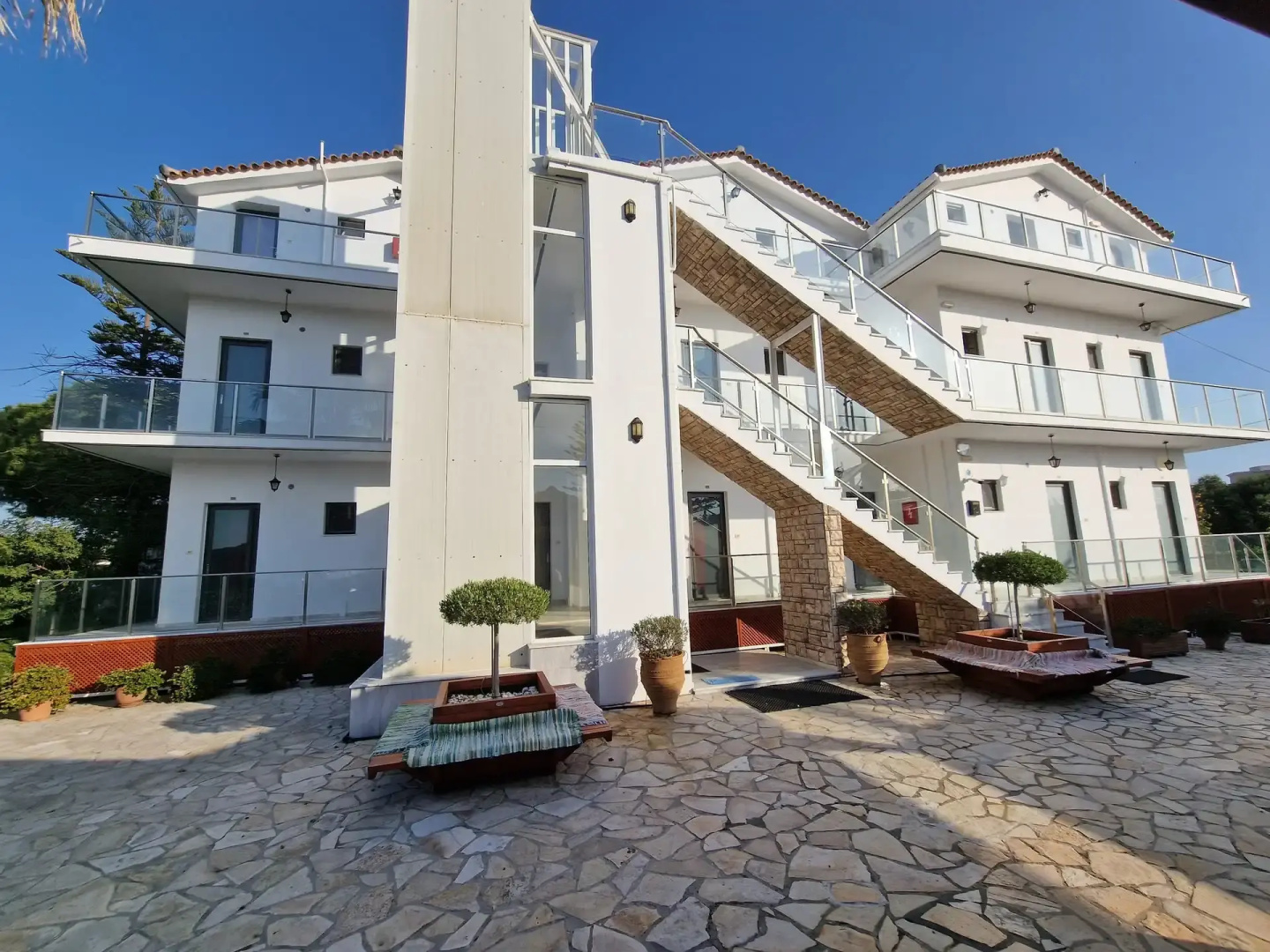 Pettas Apartments