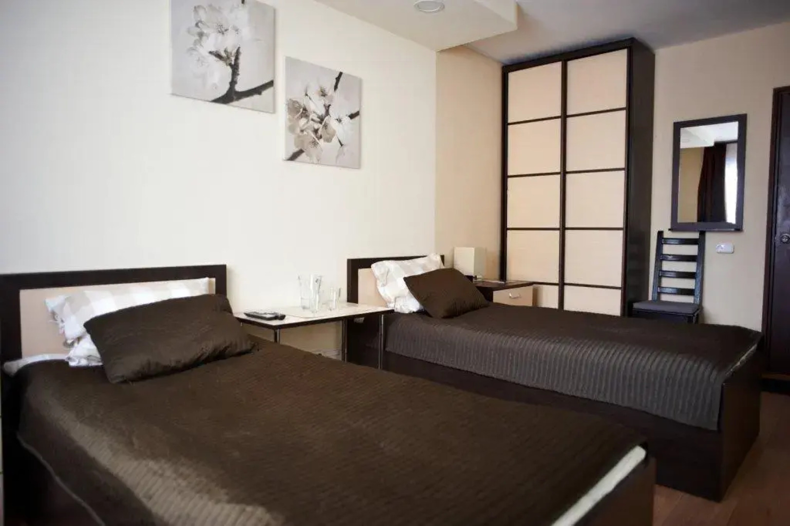 Трак Хаус Гостиница